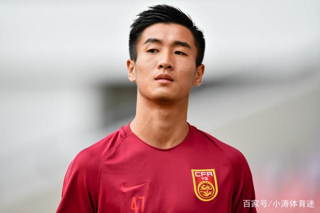 19岁新星大放异彩，AC米兰4-0逆袭萨尔茨堡
